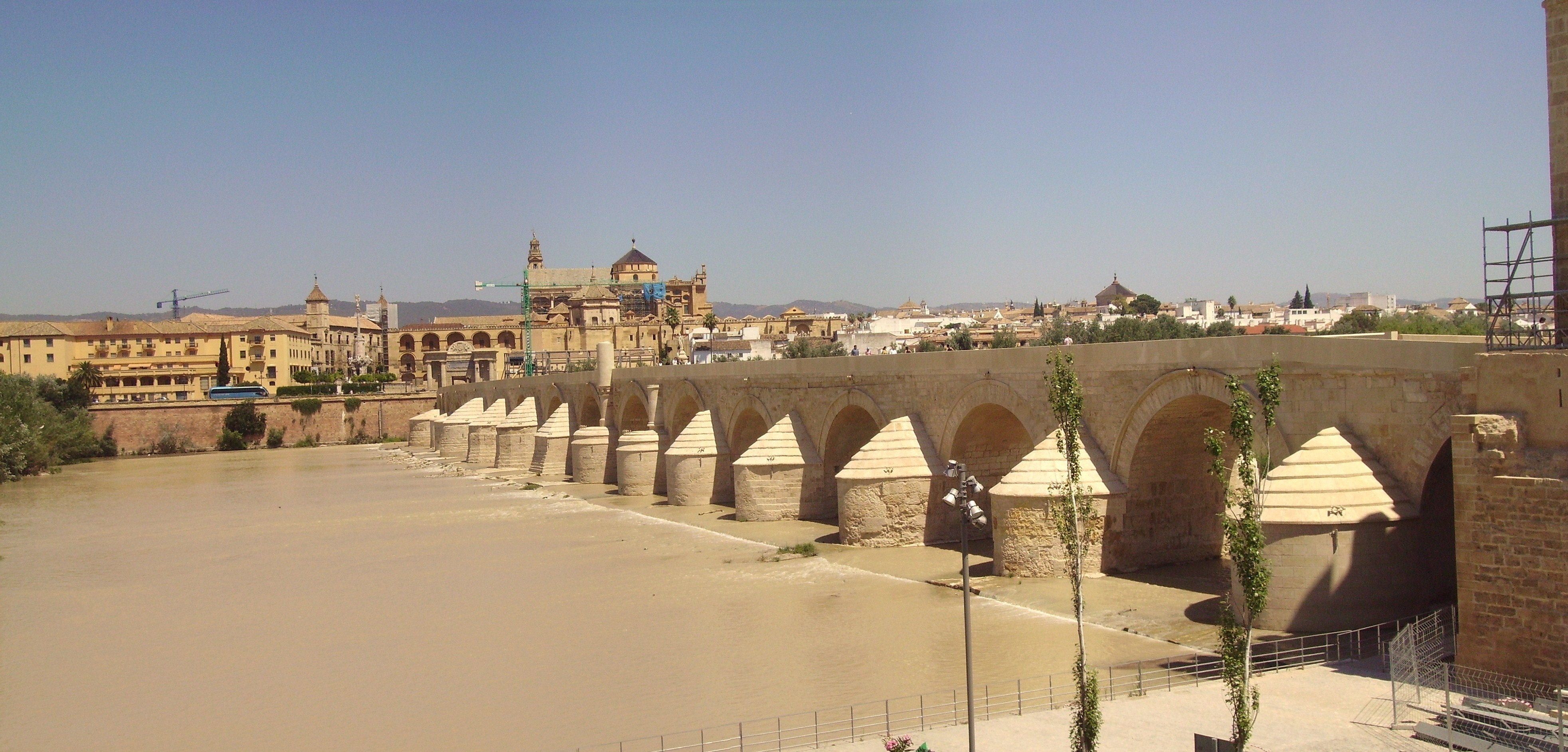 Puente Romano · 로마 다리와 메스키타